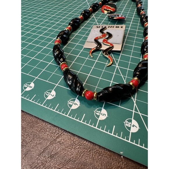 Napier Vintage Necklace 2 Earrings Black & Red Enamel Necklace Earrings & Brooch - Picture 4 of 7